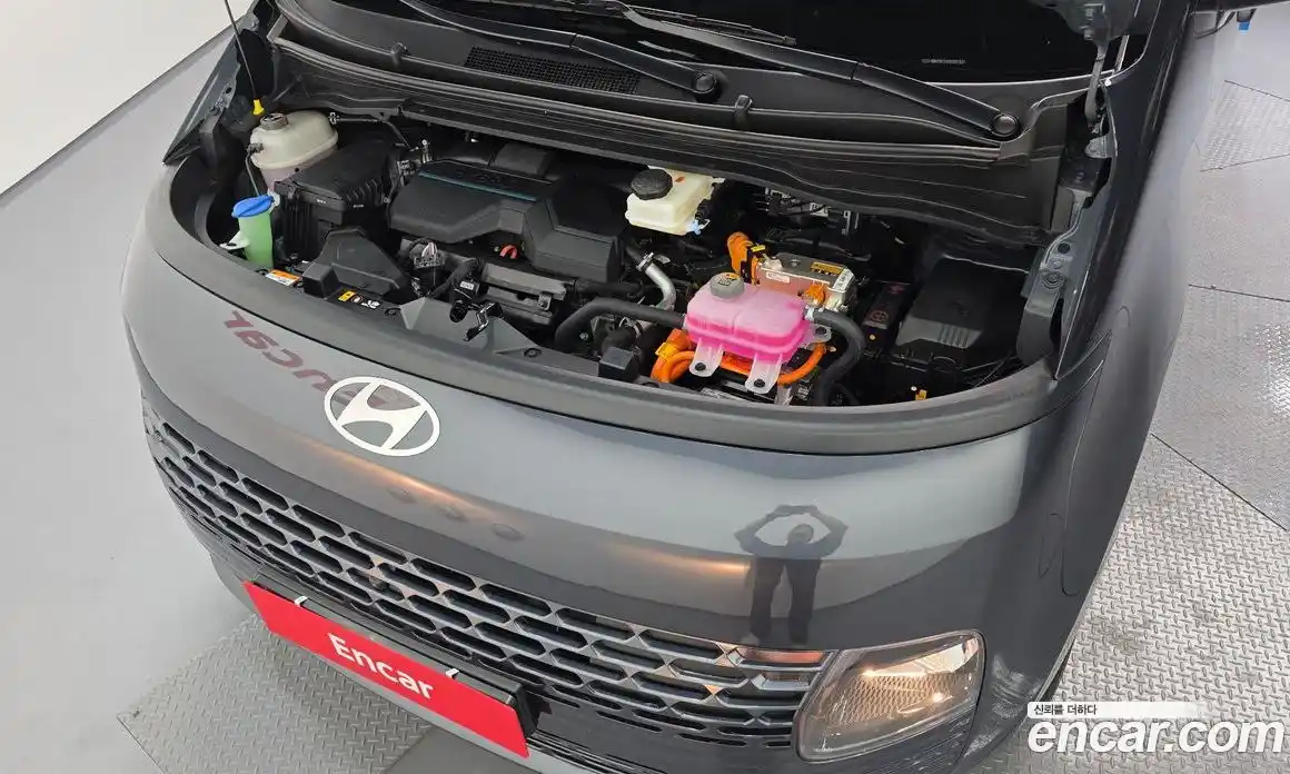 Hyundai Staria 2024 1.6 гидро, фото 6
