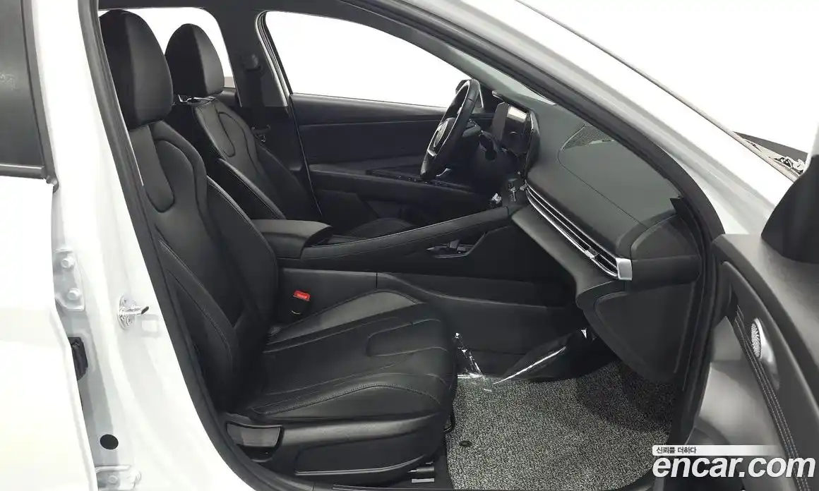 Hyundai Avante 2025 1.6 автомат (гидро), фото 13
