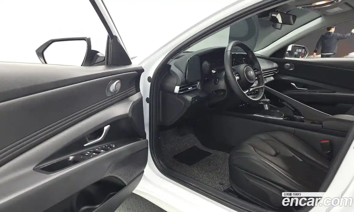 Hyundai Avante 2025 1.6 автомат (гидро), фото 17