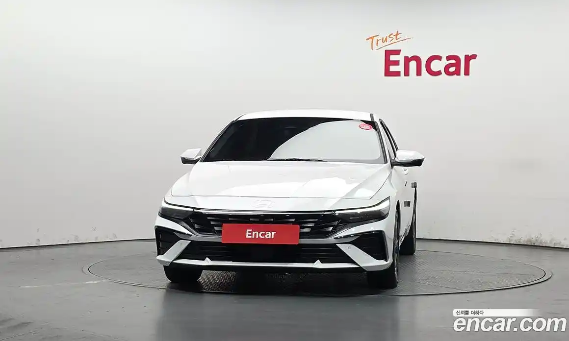 Hyundai Avante 2025 1.6 автомат (гидро), фото 3