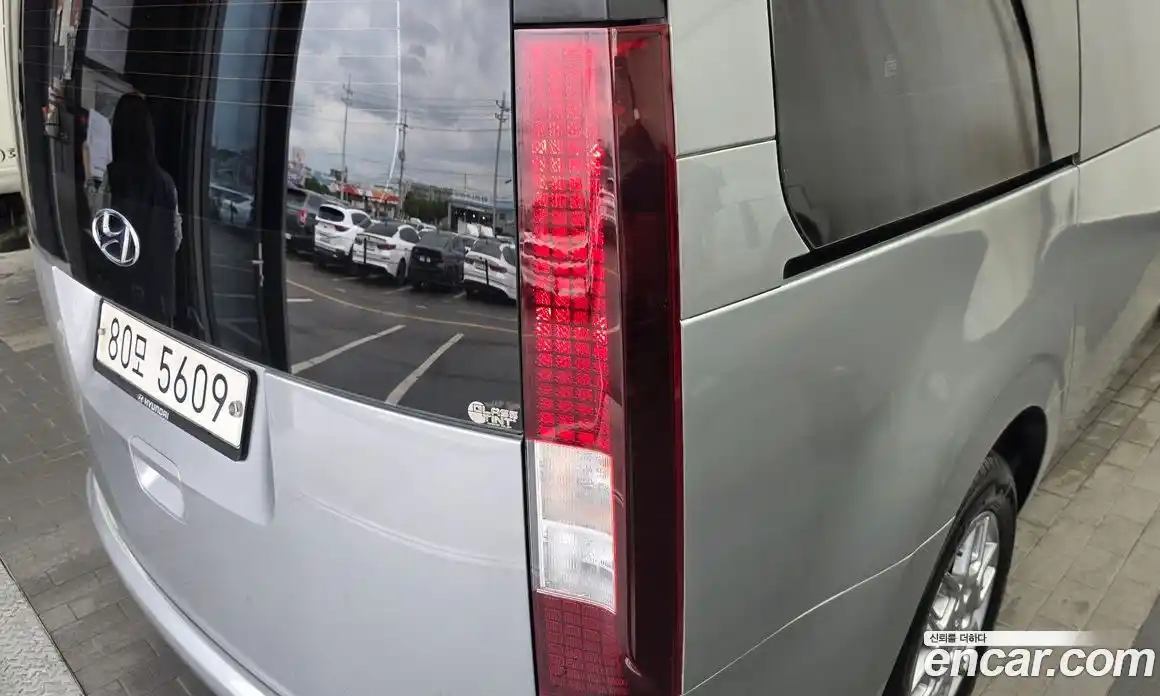 Hyundai Staria 2021 3.5 гидро, фото 9