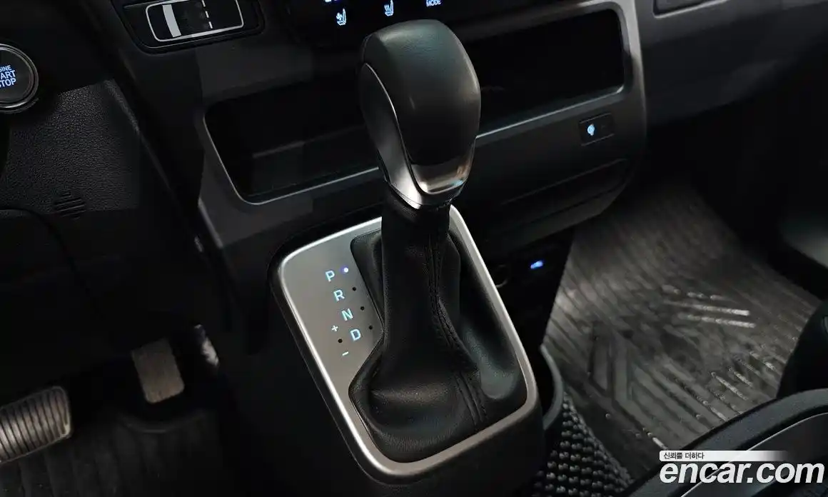 Hyundai Staria 2024 2.2 гидро, фото 12