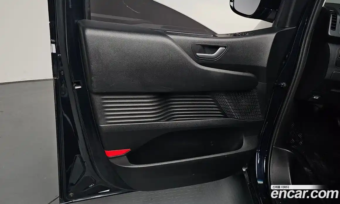 Hyundai Staria 2024 2.2 гидро, фото 14