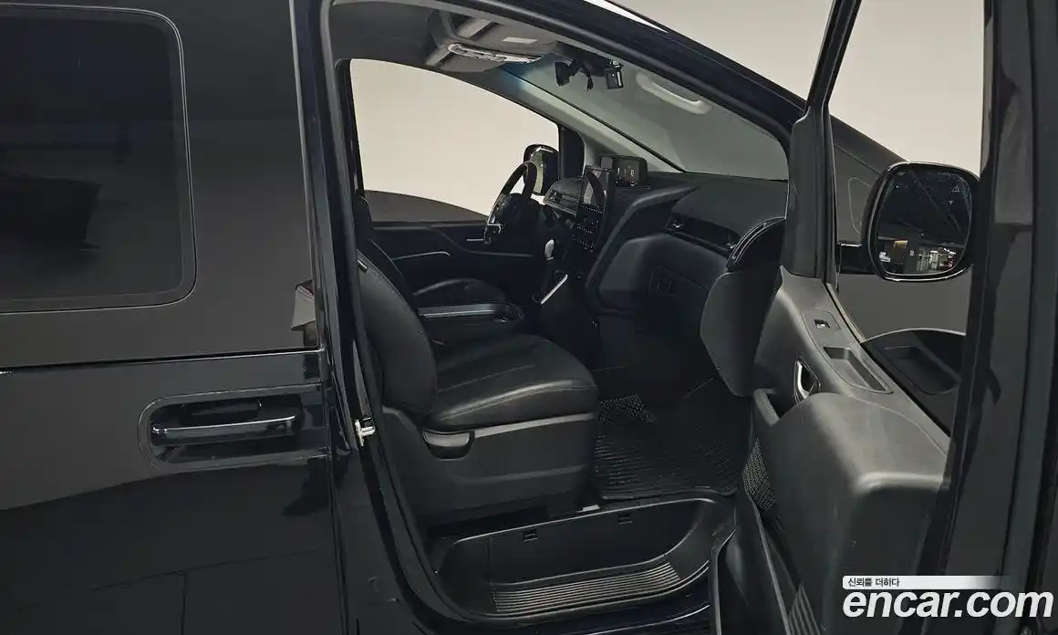 Hyundai Staria 2024 2.2 гидро, фото 16