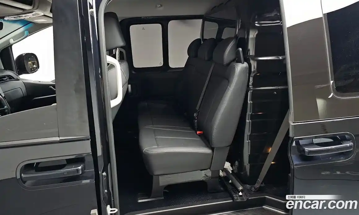 Hyundai Staria 2024 2.2 гидро, фото 17