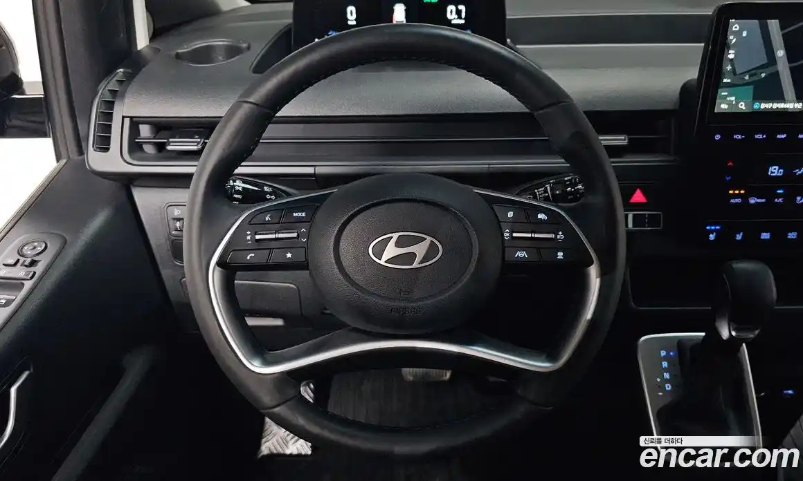 Hyundai Staria 2024 2.2 гидро, фото 18