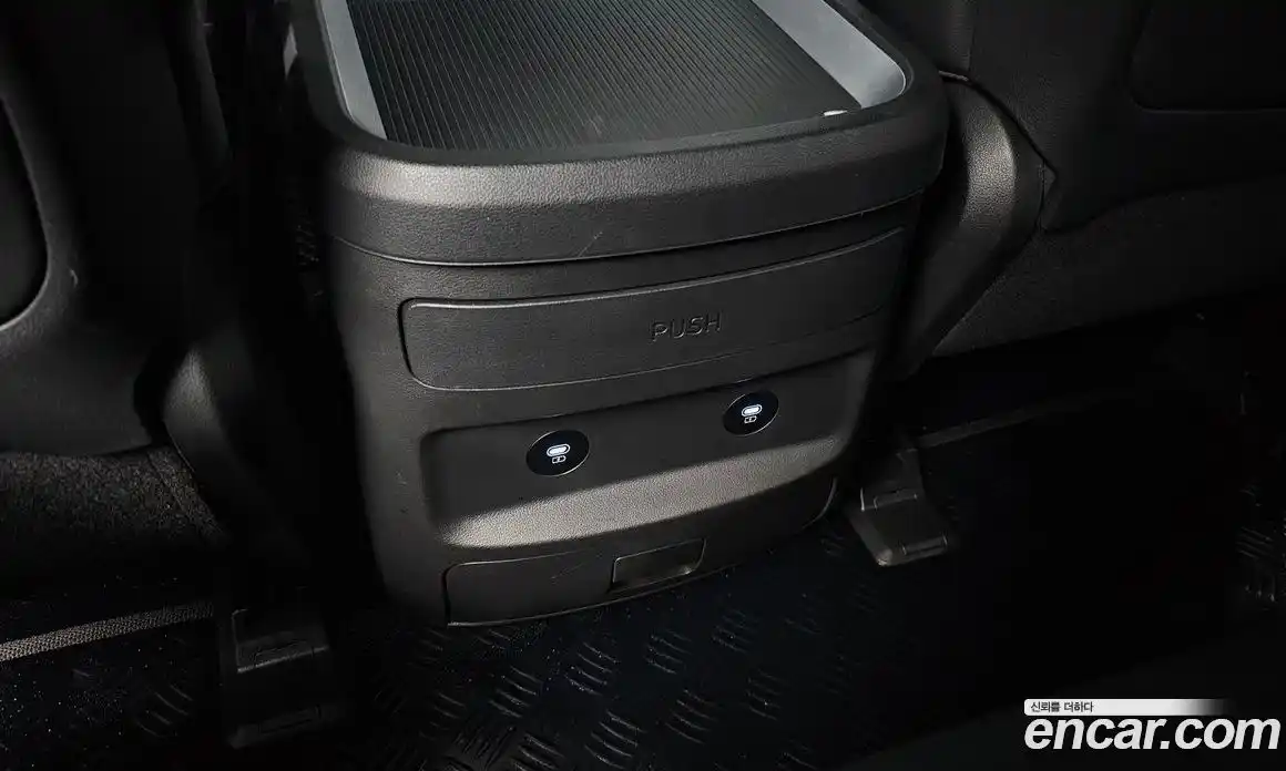 Hyundai Staria 2024 2.2 гидро, фото 31
