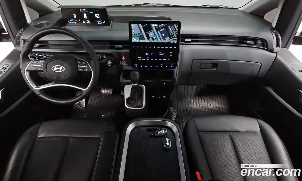 Hyundai Staria 2024 2.2 гидро, фото 10