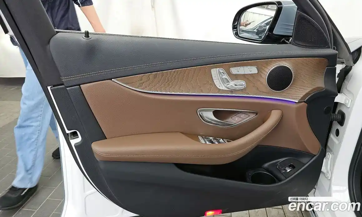 Mercedes-Benz E-Class 2022 2.0 автомат (гидро), фото 14
