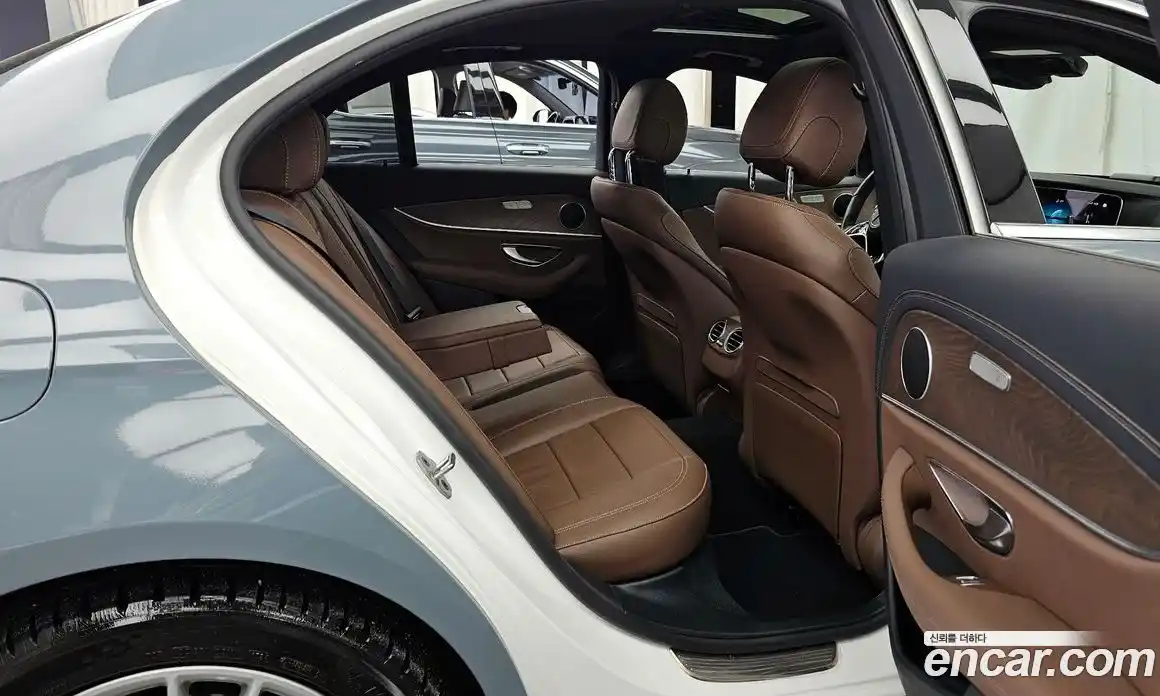 Mercedes-Benz E-Class 2022 2.0 автомат (гидро), фото 18