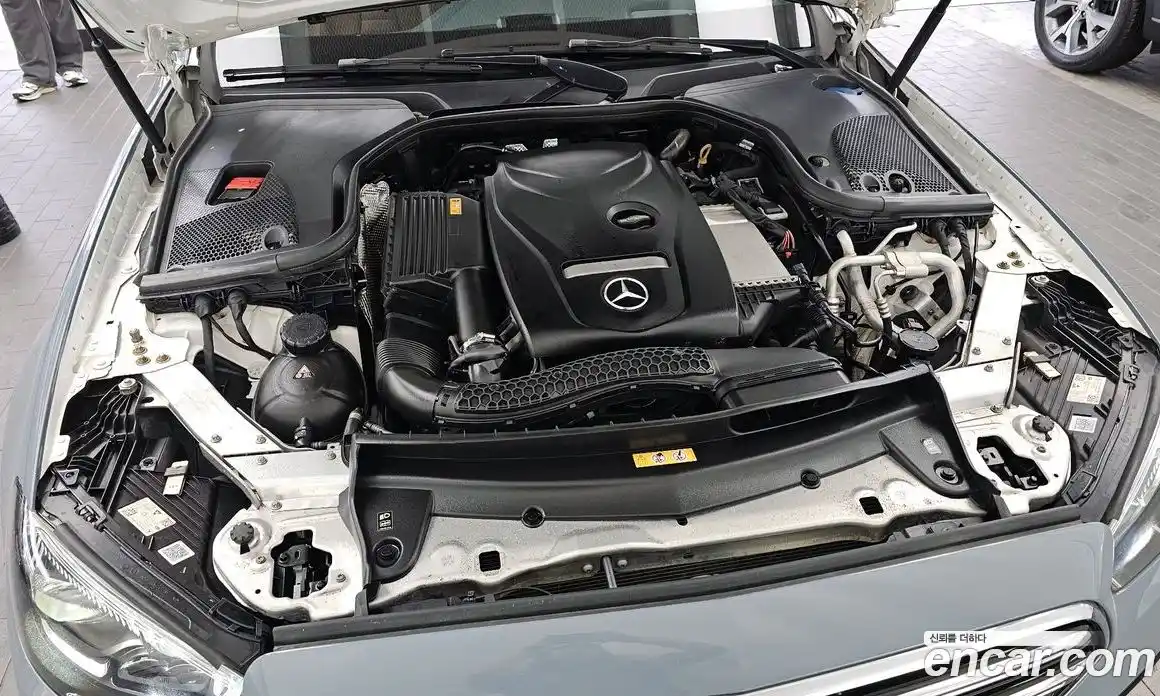 Mercedes-Benz E-Class 2022 2.0 автомат (гидро), фото 6