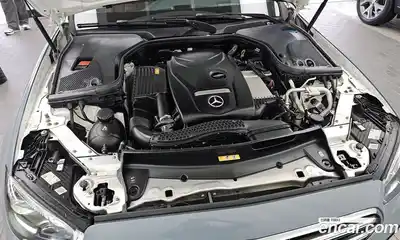 Mercedes-Benz E-Class 2022 2.0 автомат (гидро), миниатюра 6