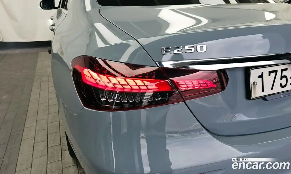 Mercedes-Benz E-Class 2022 2.0 автомат (гидро), фото 9