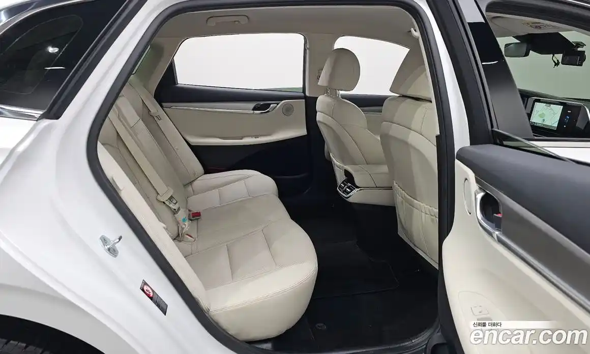 Hyundai Grandeur 2022 2.5 автомат (гидро), фото 17