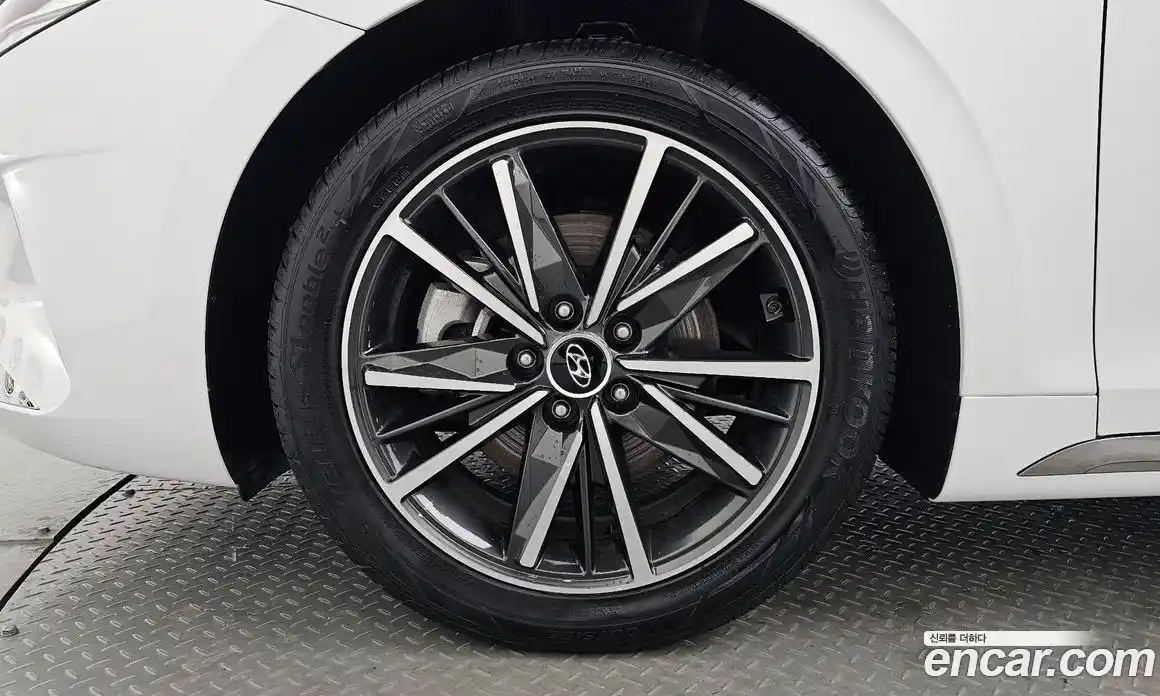 Hyundai Grandeur 2022 2.5 автомат (гидро), фото 4