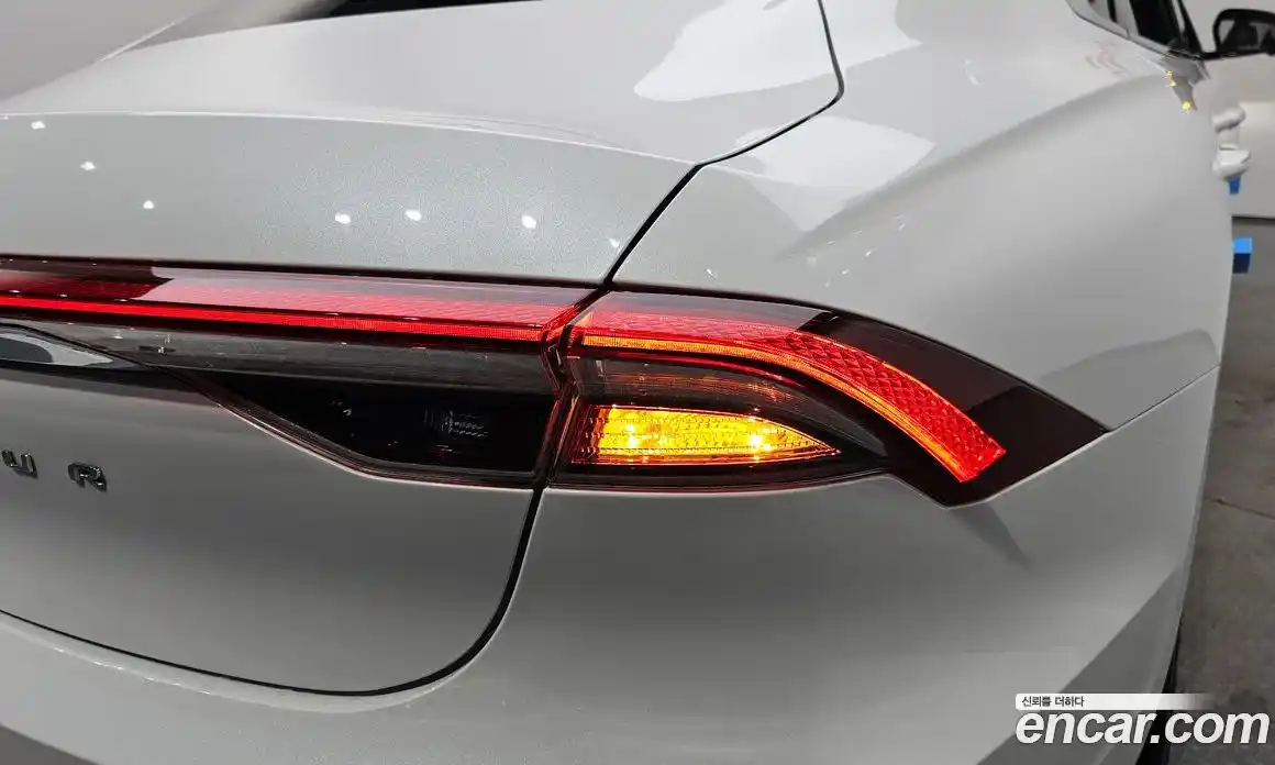 Hyundai Grandeur 2022 2.5 автомат (гидро), фото 8
