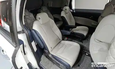 Kia Carnival 2024 1.6 автомат (гидро), миниатюра 11