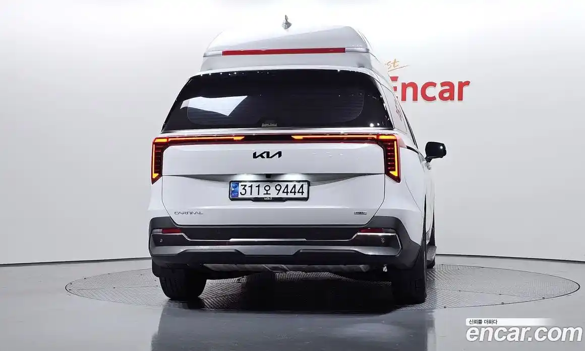 Kia Carnival 2024 1.6 автомат (гидро), фото 4