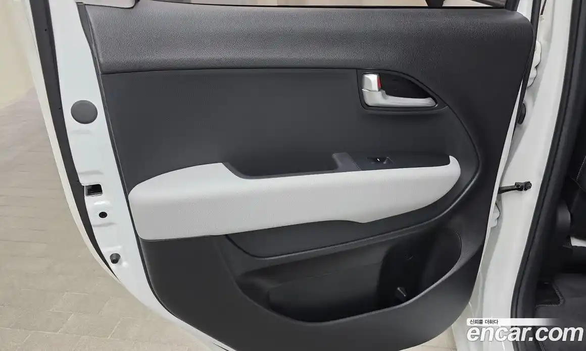 Kia Ray 2024 1.0 автомат (гидро), фото 15