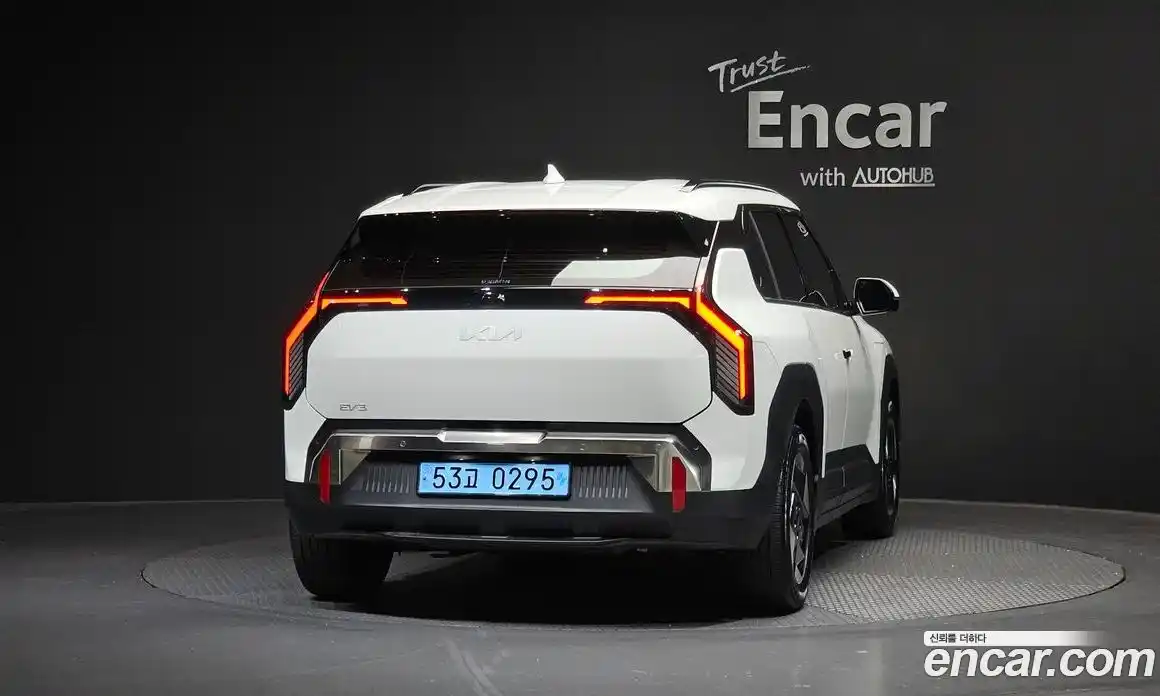 Kia EV3 2024 0.2 автомат (гидро), фото 4