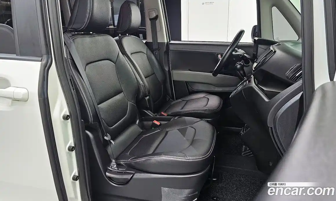Kia Ray 2023 1.0 автомат (гидро), фото 16