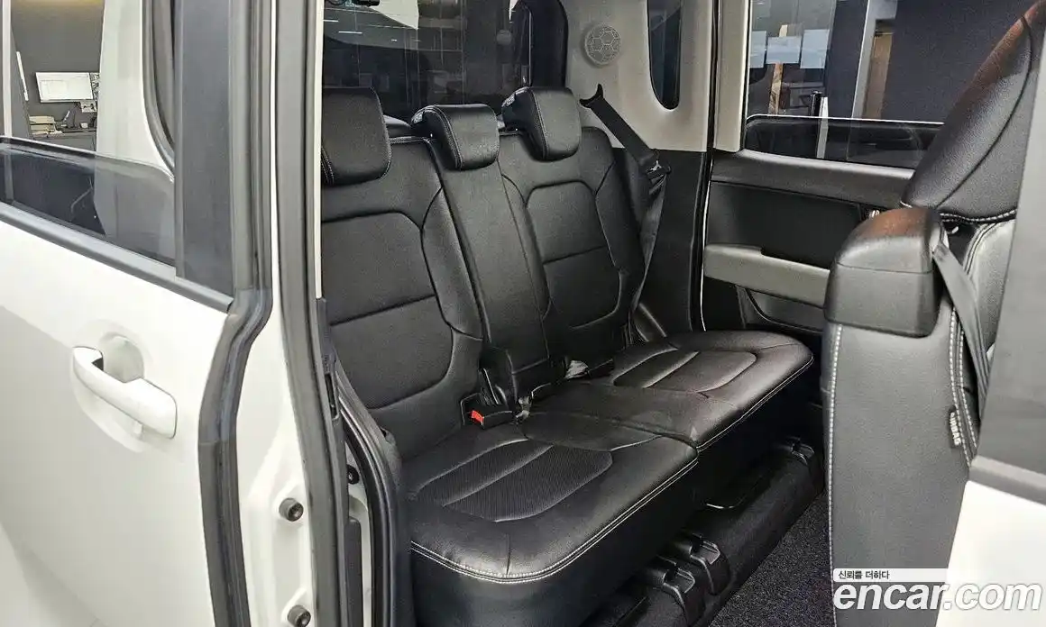 Kia Ray 2023 1.0 автомат (гидро), фото 17
