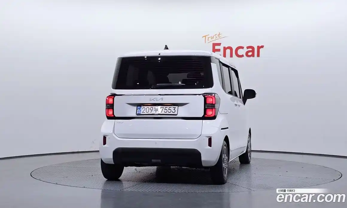 Kia Ray 2023 1.0 автомат (гидро), фото 4
