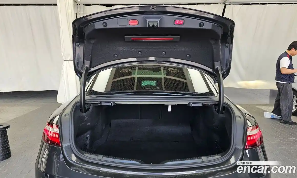 Mercedes-Benz E-Class 2021 3.0 гидро, фото 26