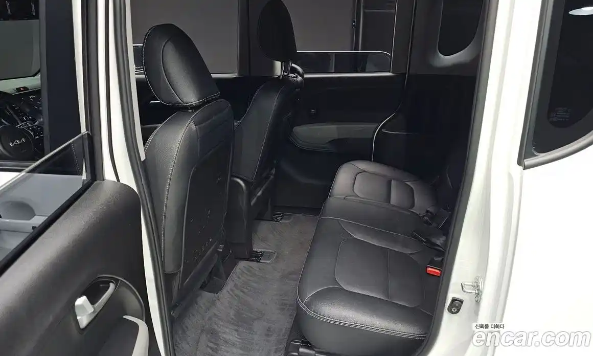 Kia Ray 2023 1.0 автомат (гидро), фото 12