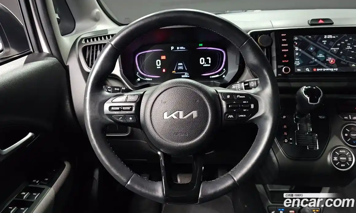 Kia Ray 2023 1.0 автомат (гидро), фото 13