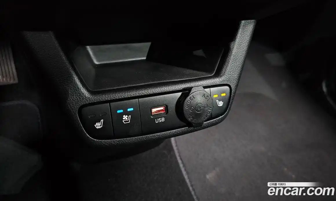 Kia Ray 2023 1.0 автомат (гидро), фото 16