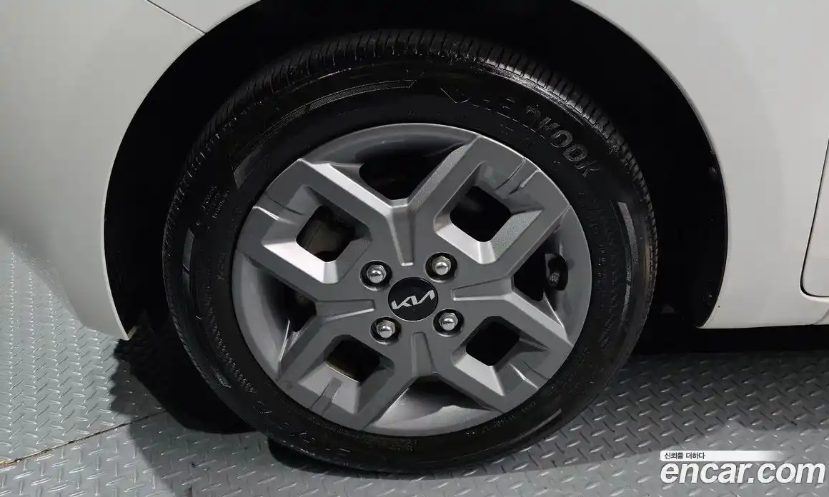 Kia Ray 2023 1.0 автомат (гидро), фото 5