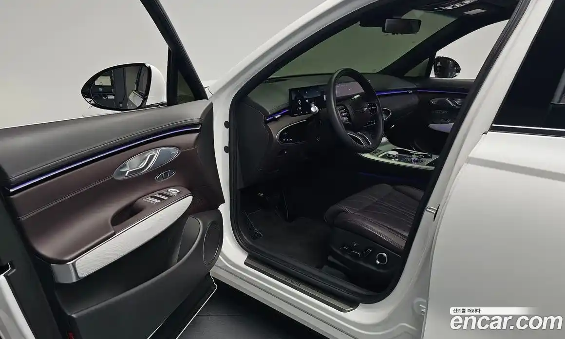 Genesis GV70 2024 2.5 гидро, фото 12