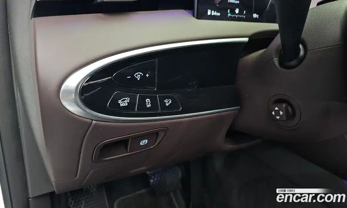Genesis GV70 2024 2.5 гидро, фото 23