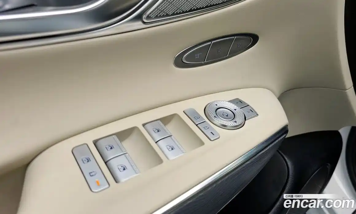 Genesis GV70 2022 2.5 гидро, фото 16
