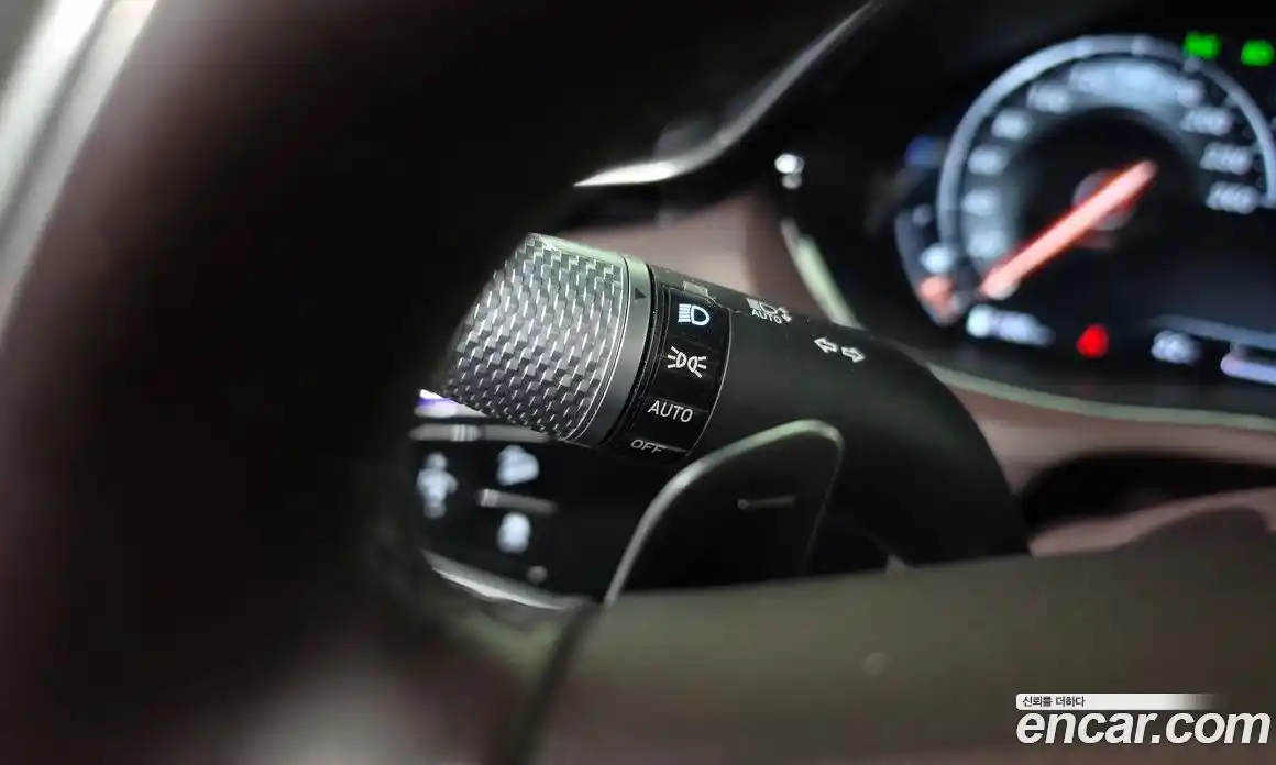 Genesis GV70 2021 2.5 гидро, фото 30