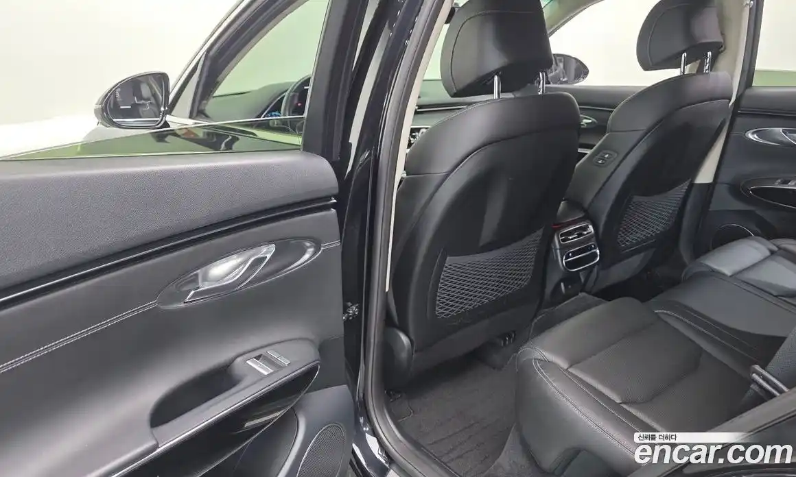 Genesis GV70 2021 2.5 гидро, фото 17