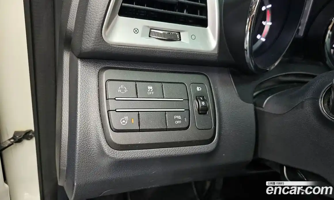 SsangYong TIBOLI 2015 1.6 автомат (гидро), фото 23