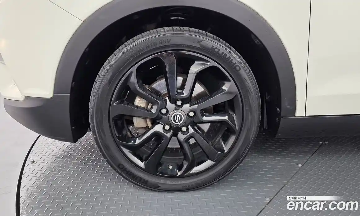 SsangYong TIBOLI 2015 1.6 автомат (гидро), фото 5