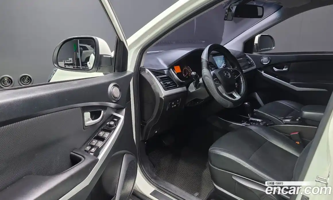 SsangYong Korando 2017 2.2 автомат (гидро), фото 13