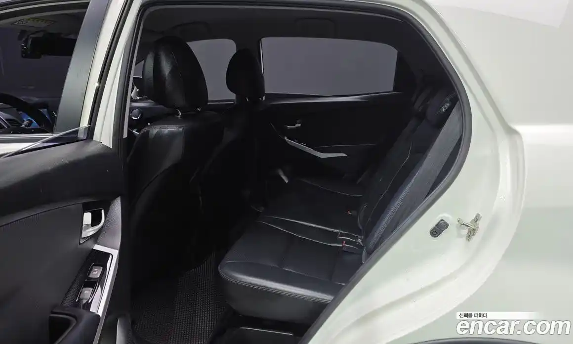 SsangYong Korando 2017 2.2 автомат (гидро), фото 16