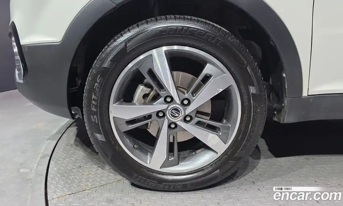 SsangYong Korando 2017 2.2 автомат (гидро), фото 5