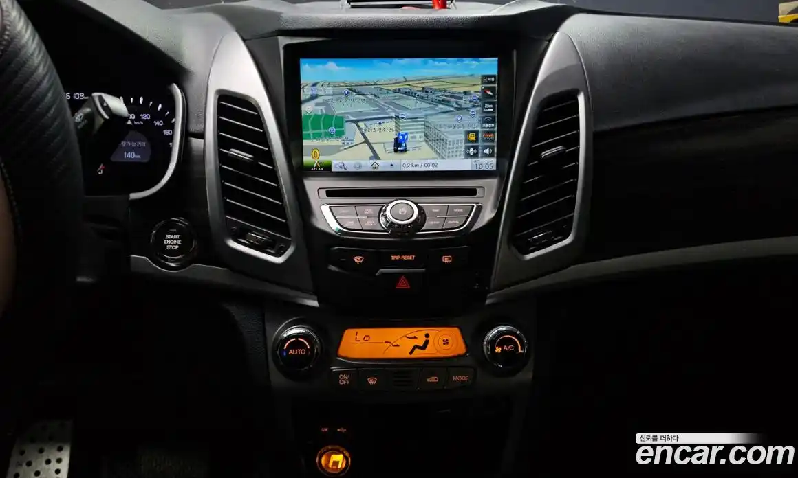 SsangYong Korando 2014 2.0 автомат (гидро), фото 21