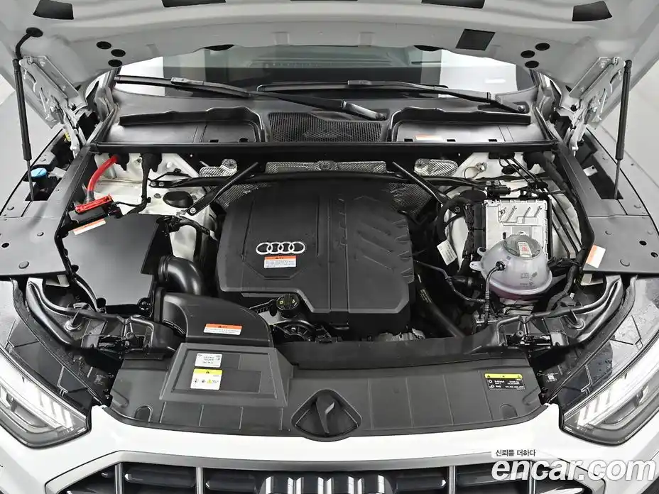 Audi Q5 2023 2.0 автомат (гидро), фото 6