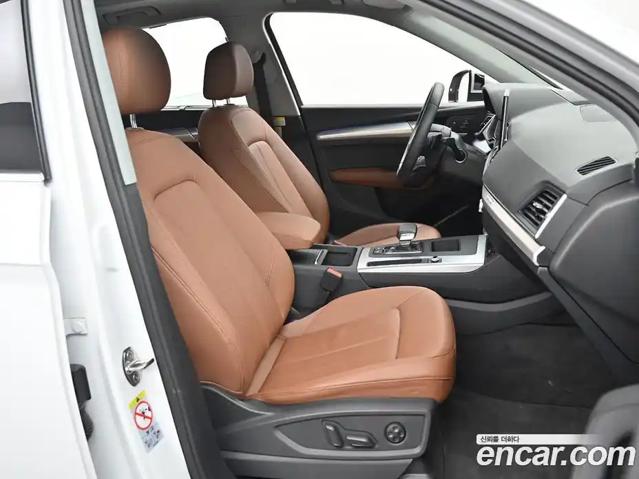 Audi Q5 2023 2.0 автомат (гидро), фото 10