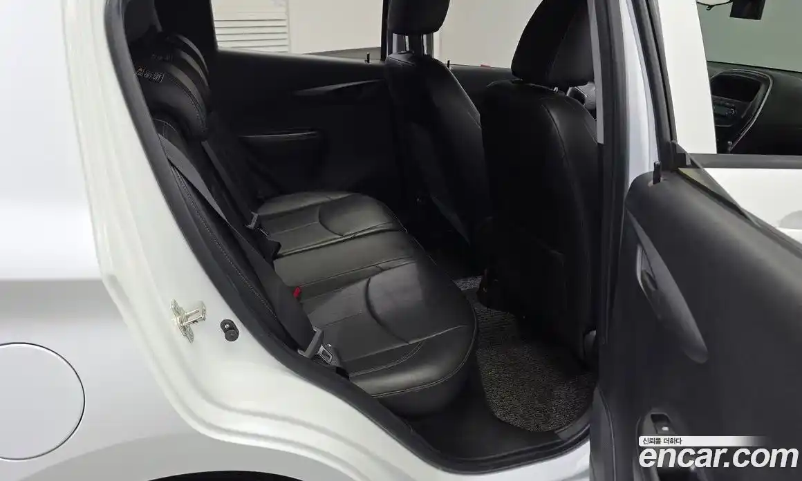Chevrolet Spark 2016 1.0 робот, фото 11