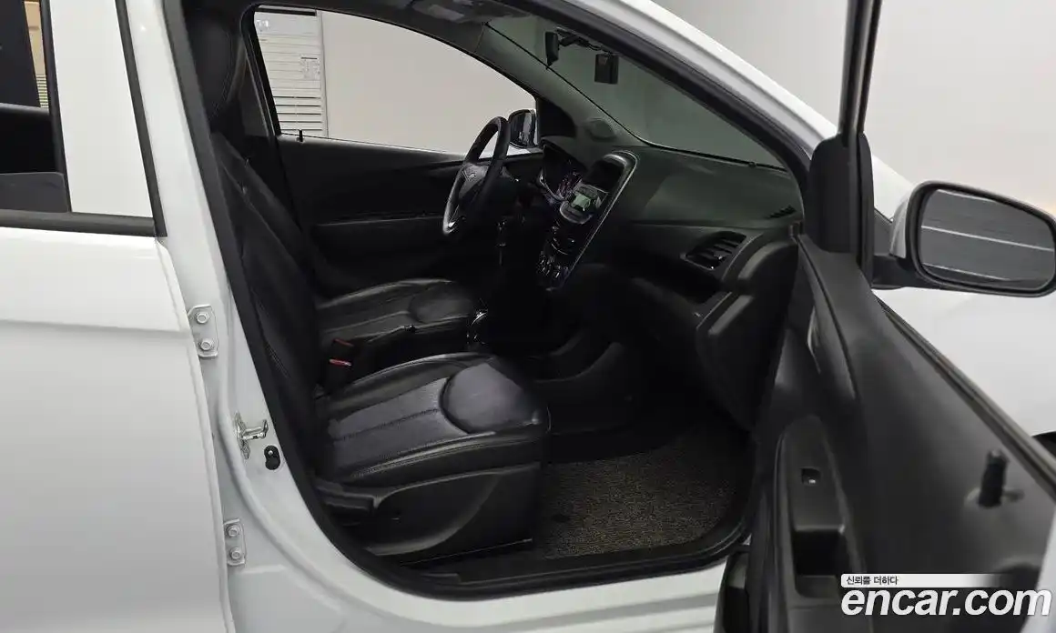 Chevrolet Spark 2016 1.0 робот, фото 12