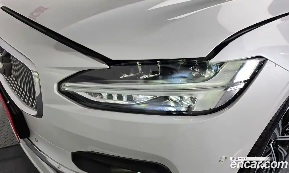 Volvo S90 2023 2.0 автомат (гидро), фото 8