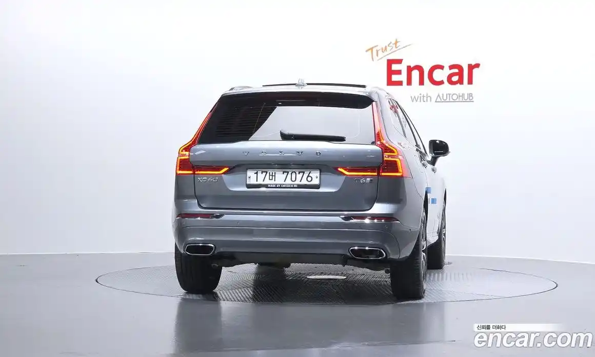 Volvo XC60 2019 2.0 автомат (гидро), фото 4