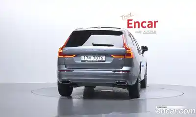 Volvo XC60 2019 2.0 автомат (гидро), миниатюра 4